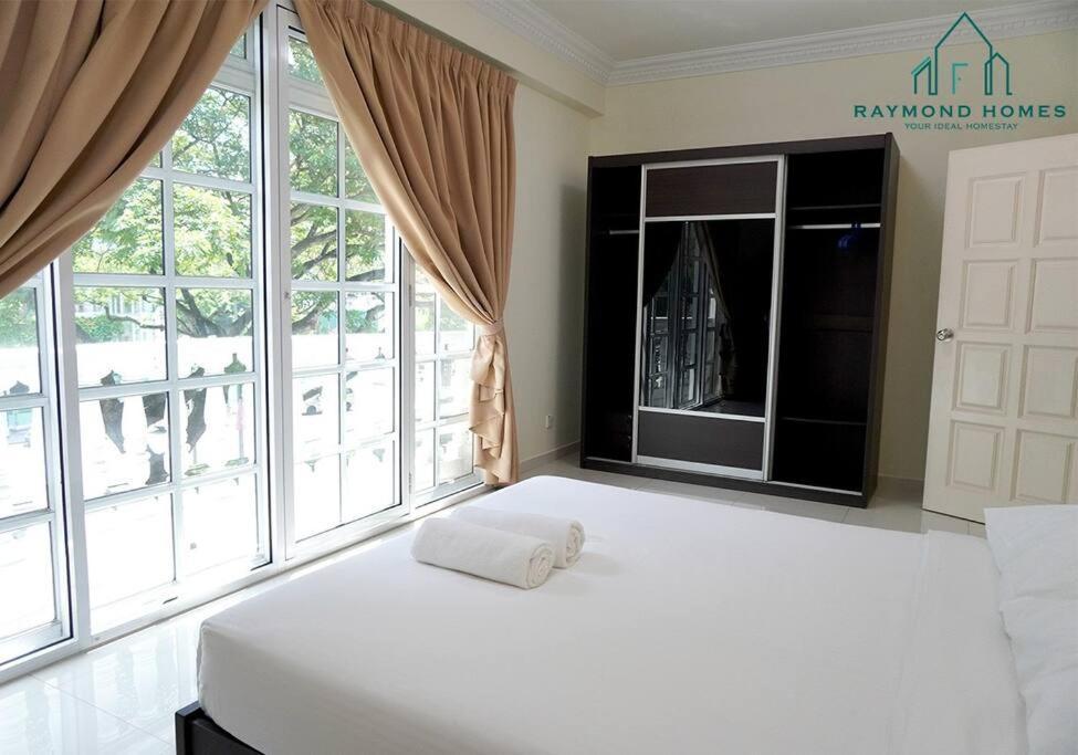 Appartamento 99 Kelawei George Town Esterno foto