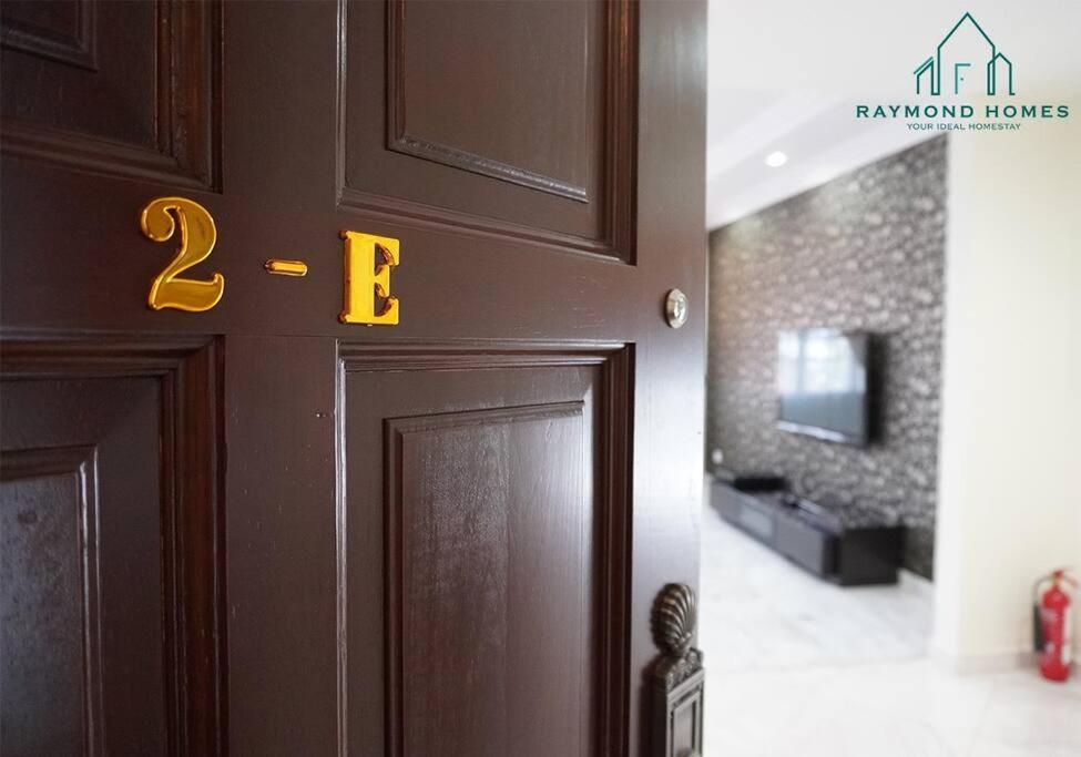 Appartamento 99 Kelawei George Town Esterno foto